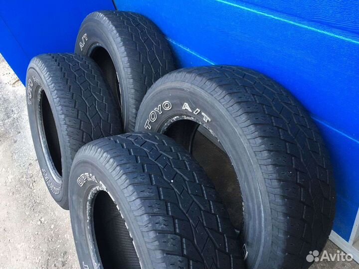 Toyo Open Country A/T 265/65 R17