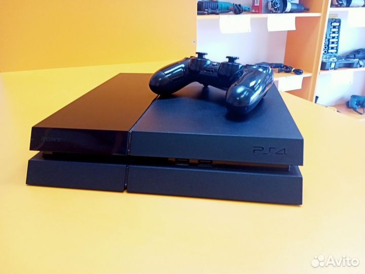 7) Sony Play Station 4(series FAT)
