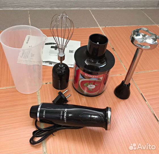 Блендер погружной 1000Вт.Новый