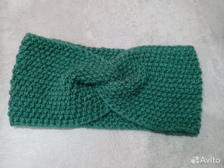 Повязка на голову вязаная
