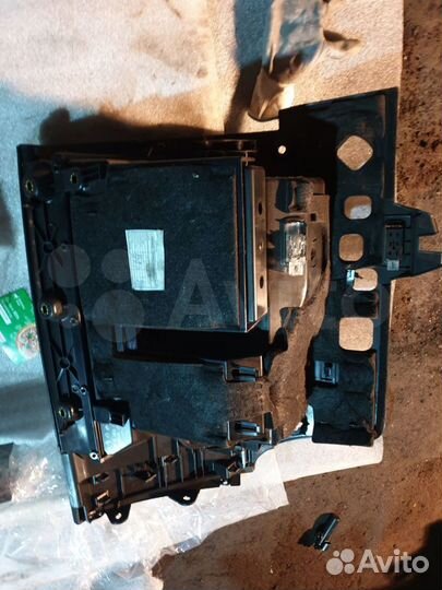 Бардачок Ауди А8 Д4