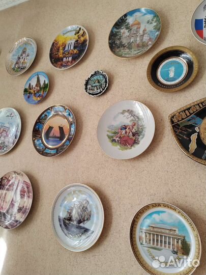 Сувенирные тарелки из разных стран