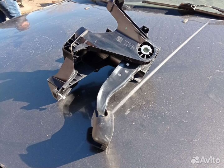 Педаль тормоза skoda kodiaq 2021 год