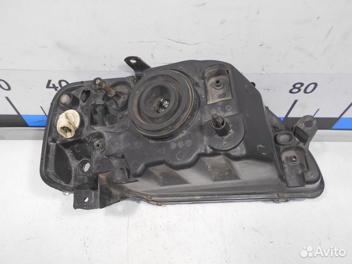 Фара левая Renault Logan