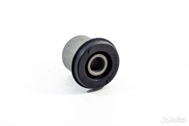Сайлентблок рессоры D16 половинка Isuzu NQR71/75