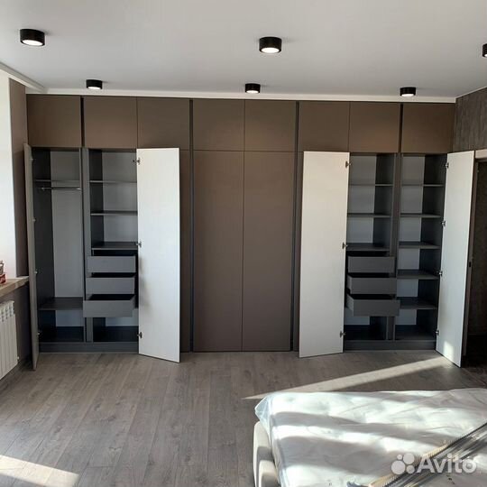 Шкаф распашной на заказ