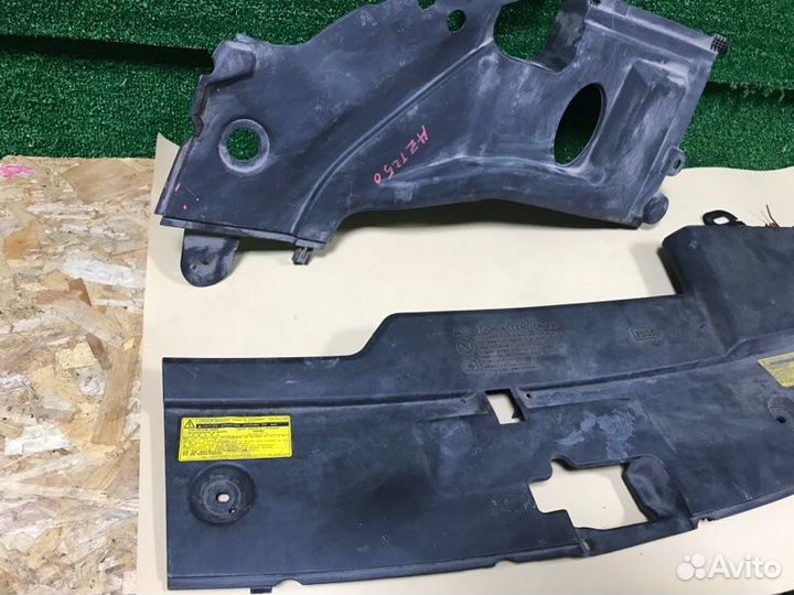 Пластик подкапотный Toyota Avensis AZT250 1AZ-FSE