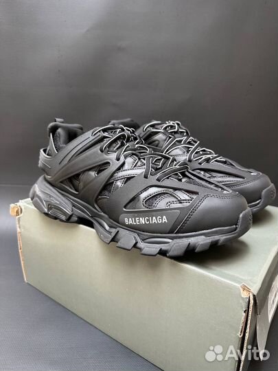 Balenciaga track 1