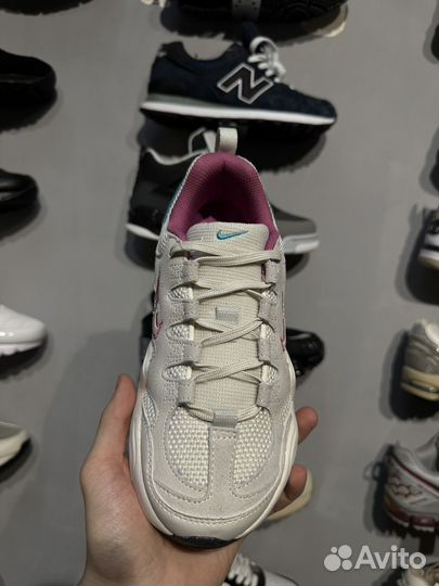 Кроссовки Nike лето