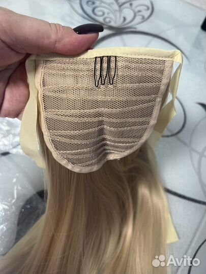 Волосы на заколках