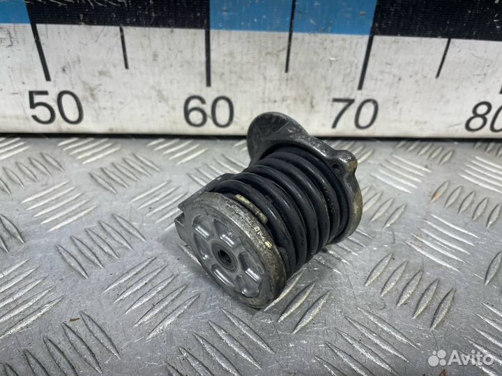 Б/У Натяжитель ремня#011