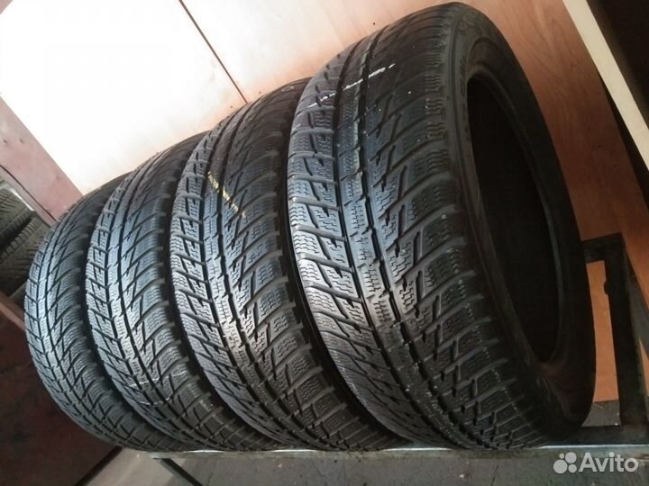 Nokian Tyres WR SUV 3 265/50 R20