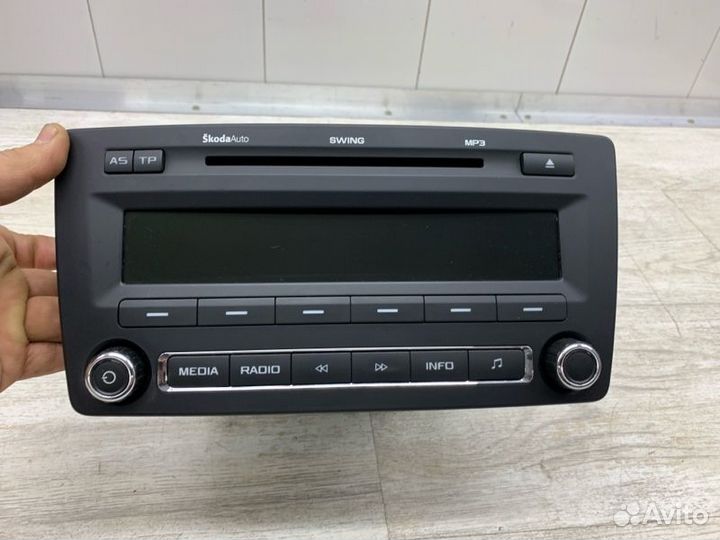 Магнитола Skoda Octavia универсал BLS 2009