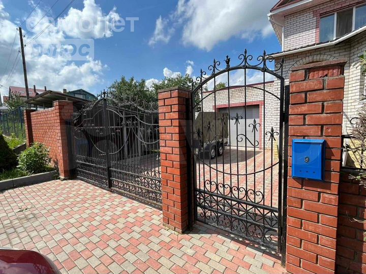 Дом 175,9 м² на участке 13 сот.