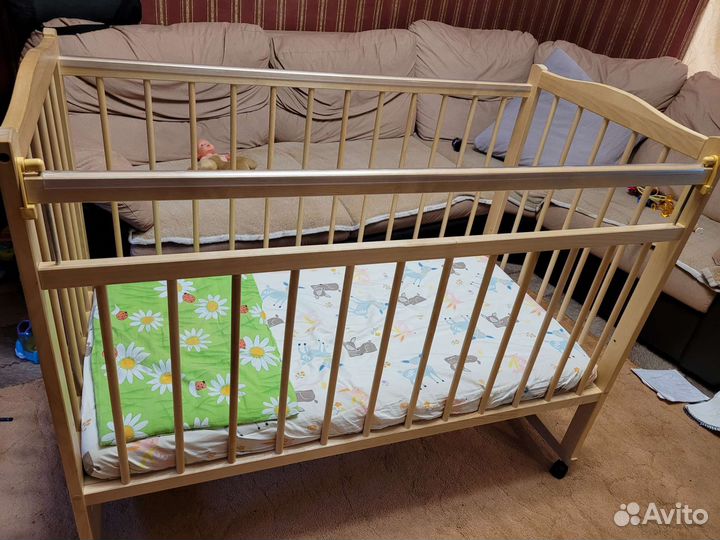 Детская кроватка