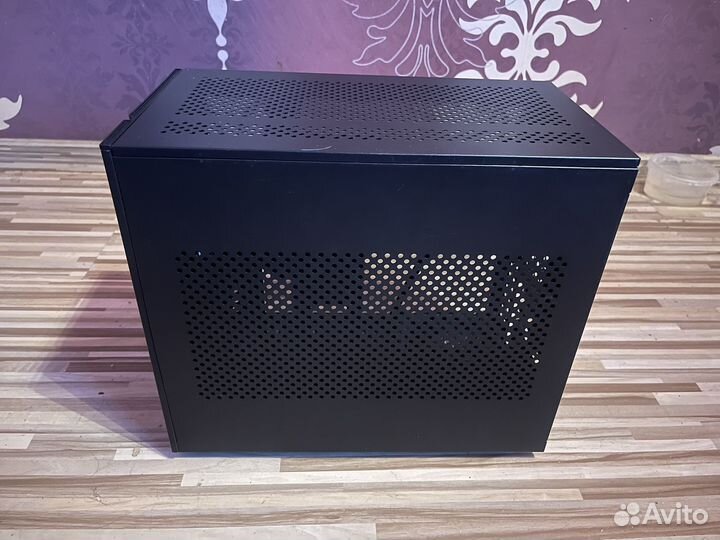 Корпус для компьютера montech sky one mini