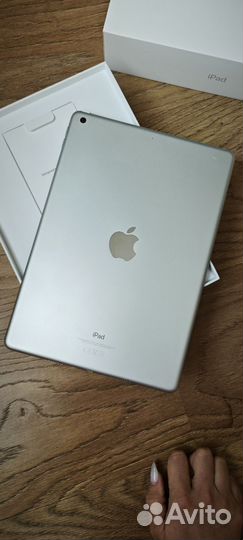 iPad 7 поколения