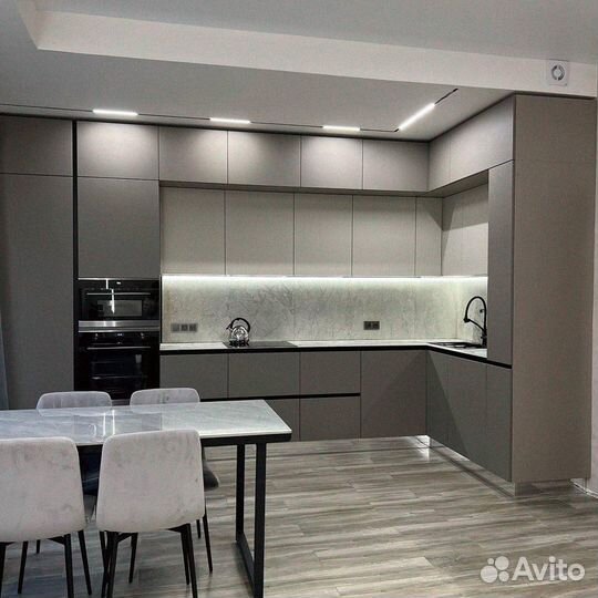 Кухонный гарнитур / угловая кухня