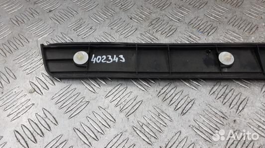 Накладка порога внутренняя левая lexus GS 3 (1NN35WA02)