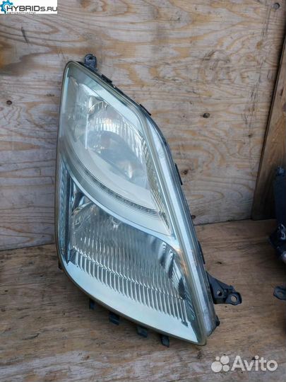 Фара правая Toyota Prius 2 NHW20 2011 81145-47150