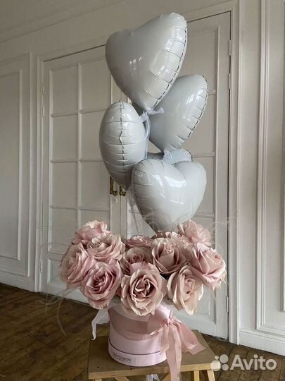 Розы в коробке на свадьбу. Доставка за час