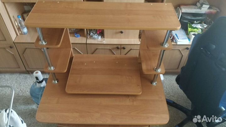 Компьютерный стол