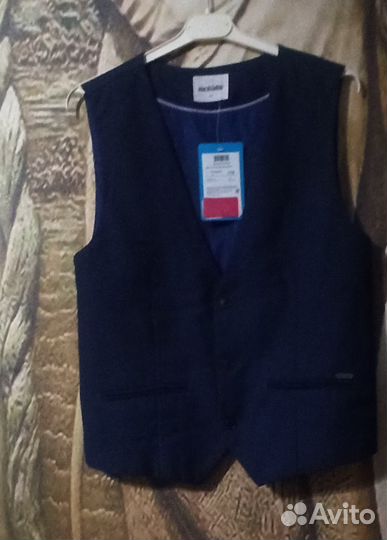 Рубашки, жилетки новые