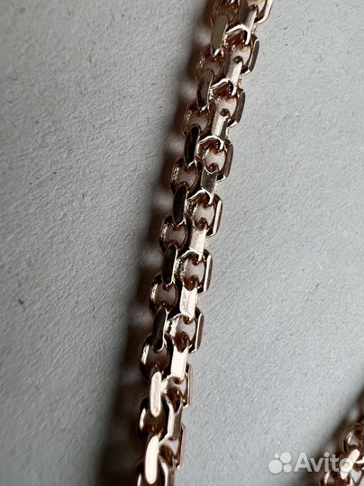 Цепь и крест