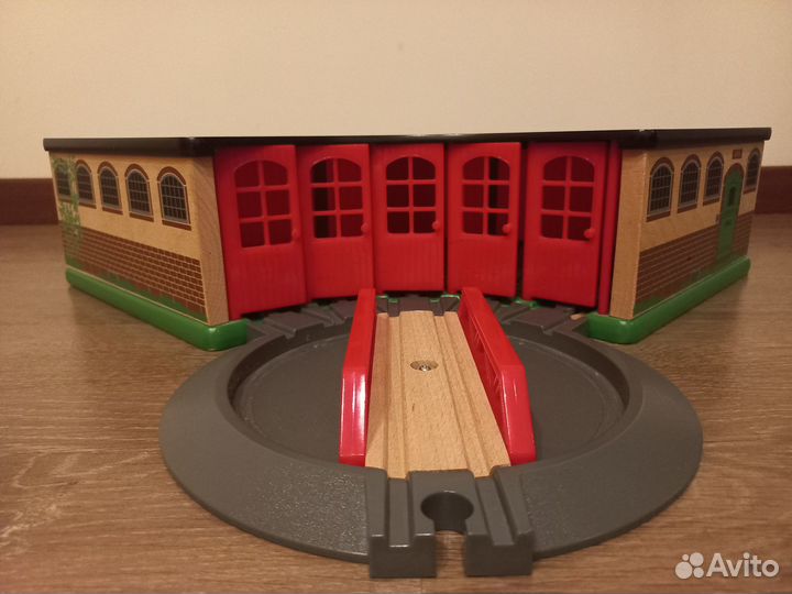 Деревянная железная дорога Brio