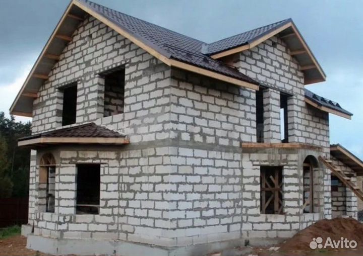 Бригада строителей