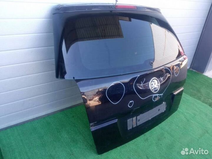 Крышка багажника Opel Zafira B (2005-2012)