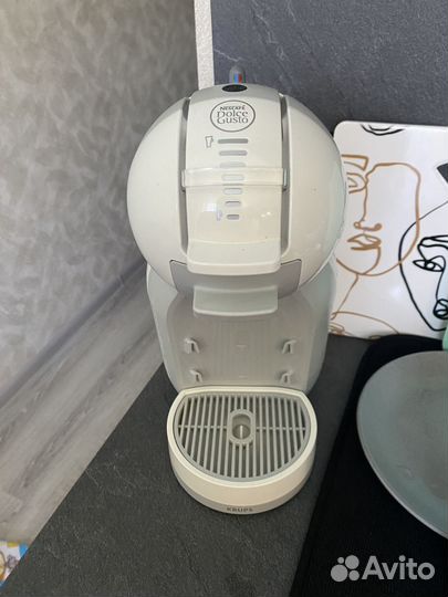 Капсульная кофемашина dolce gusto