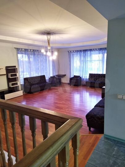 Дом 500 м² на участке 80 сот.