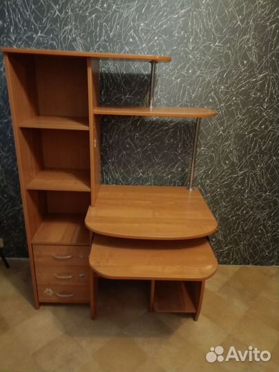 Компьютерный стол