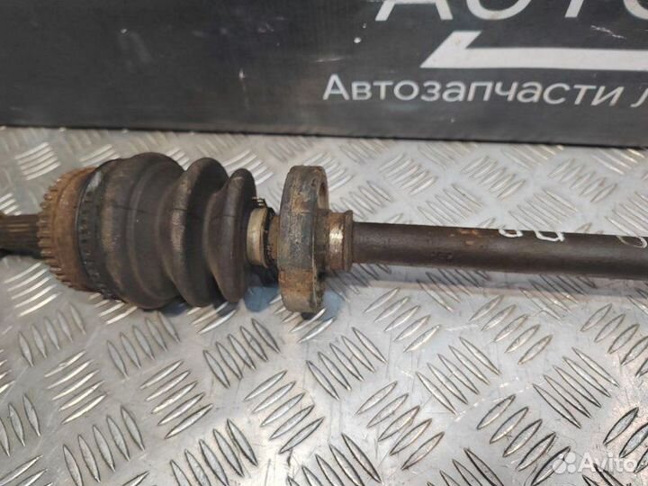 Правый привод Nissan Micra K11E 1.0 CG10 2002