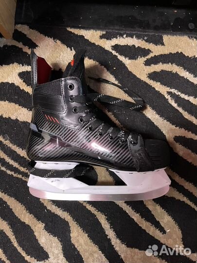 Коньки хоккейные