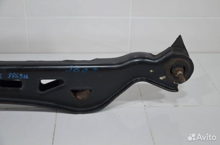 Держатель торсиона переднего с сайлентблоками