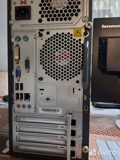 Компьютер) Lenovo ThinkCentre м71е 3156