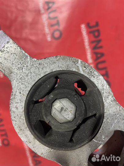 Рычаг передний Volkswagen Passat B6