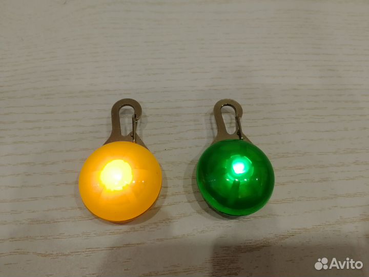 Поводки, шлейки и ошейники для собак и кошек