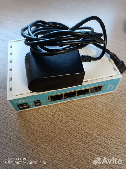Wi-Fi роутер MikroTik hAP lite