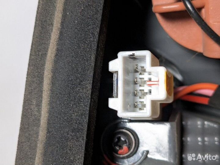 Фонарь задний правый Kia Rio седан 2014