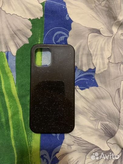Чехлы на iPhone 12