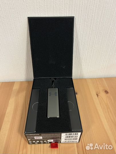 Наушники JBL Under Armour True Wireless Flash