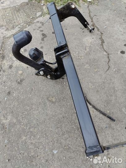 Фаркоп на Рено дастер Ниссан Террано