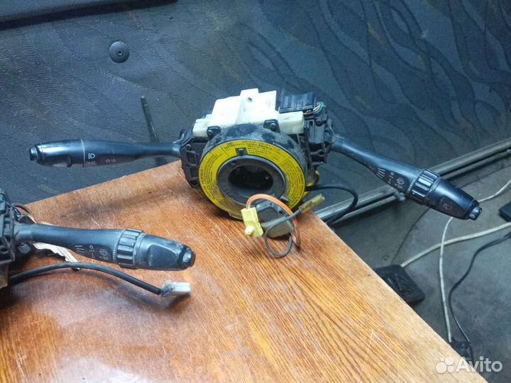 Подрулевые переключатели шлейф Mitsubishi Carisma