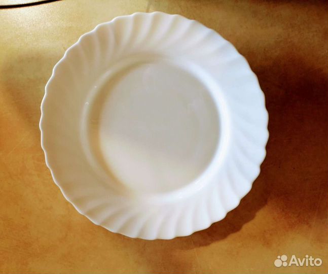 Тарелки новые 27 см
