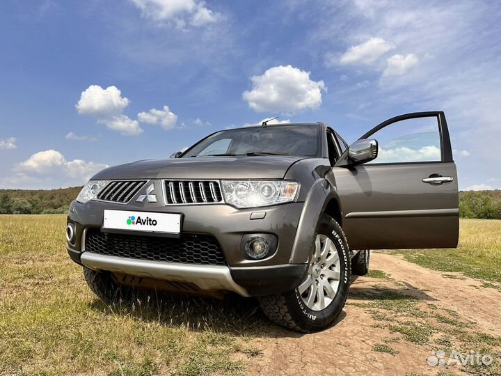 Mitsubishi Pajero Sport 2.5 AT, 2011, 299 000 км