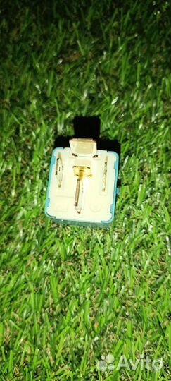 Реле блока предохранителей Toyota Corolla E150