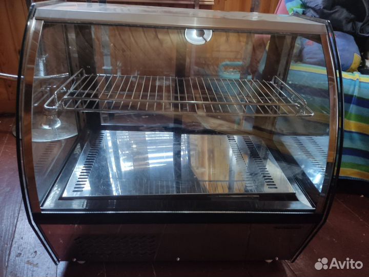 Холодильная витрина